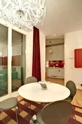 City Apart Daire, Avlu