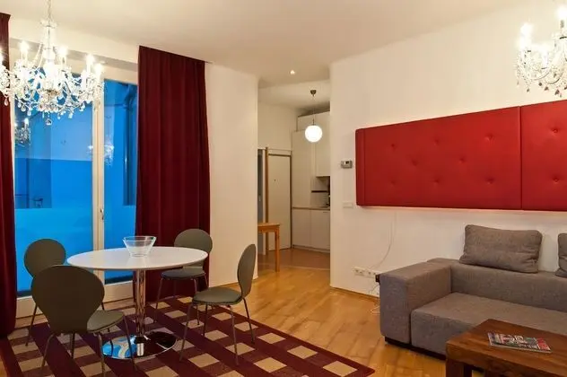City Apart Daire, Avlu