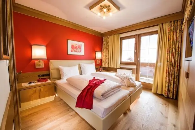 Comfort Tek Büyük Yataklı Oda, Balkon, Dağ Manzaralı