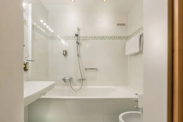 Comfort Tek Büyük Yataklı Oda, Balkon, Dağ Manzaralı