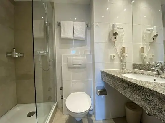 Comfort Tek Büyük Yataklı Oda (A)