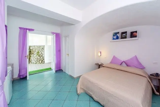 Comfort Tek Büyük Yataklı Oda