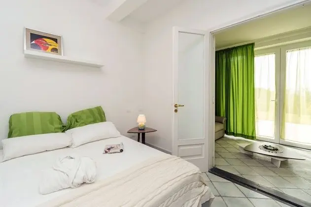 Deluxe Üç Kişilik Oda