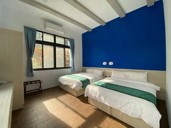 Dört Kişilik Oda, Dağ Manzaralı