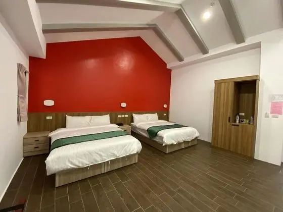 Dört Kişilik Oda, Dağ Manzaralı