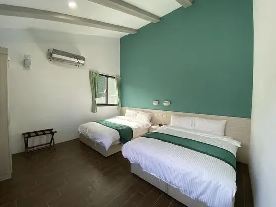 Dört Kişilik Oda, Dağ Manzaralı