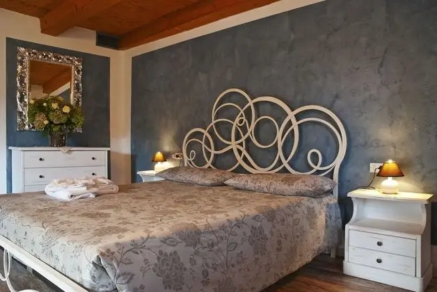 Romantic Tek Büyük Yataklı Oda, Özel Banyo, Dağ Manzaralı