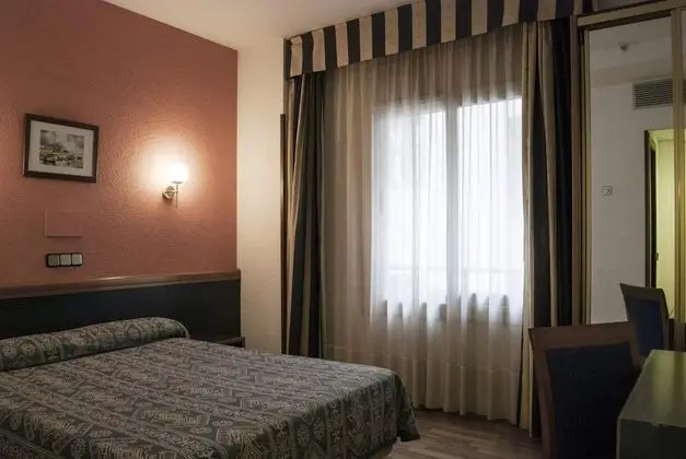1 Çift Kişilik Veya 2 Tek Kişilik Yatak Standard