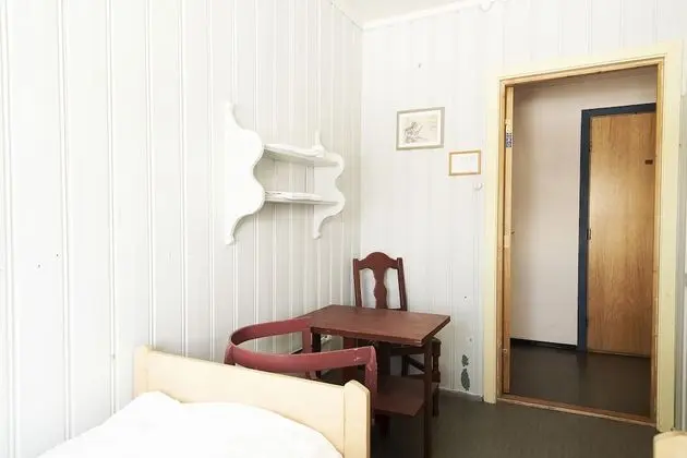 İki Ayrı Yataklı Oda, Ortak Banyo