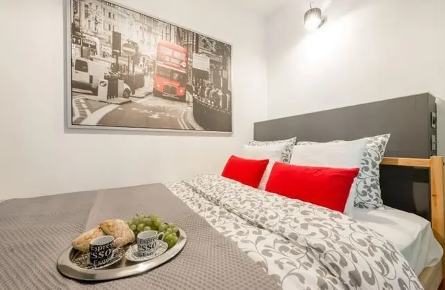 Apart Daire, 1 Yatak Odası (at 55 Emilii Plater Street)