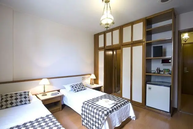Standard Üç Kişilik Oda