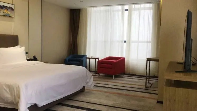 Business Tek Büyük Yataklı Oda