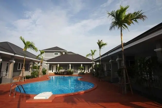 Villa with Pool View