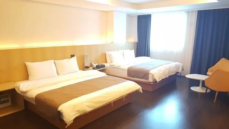 Grand Deluxe Room