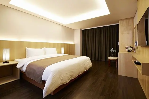 Grand Deluxe Room