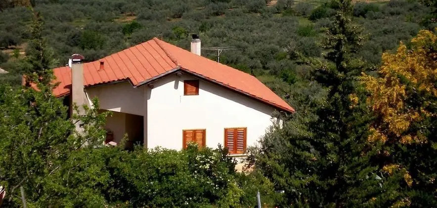 Standard Üç Kişilik Oda, Bahçe Manzaralı (Melo)