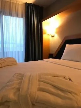 Junior Suite (İptal Edilemez)