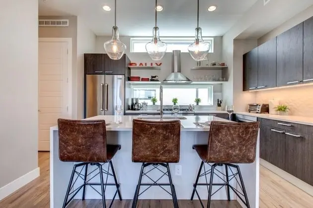 Ev, Birden Çok Yatak (Roof Deck Walk to Parks and St Joseph)