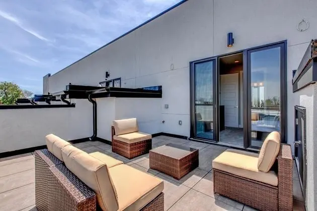 Ev, Birden Çok Yatak (Roof Deck Walk to Parks and St Joseph)