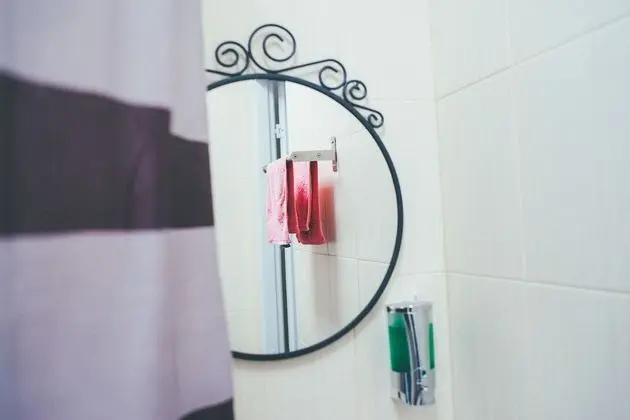 Standard Tek Büyük Yataklı Oda, Ortak Banyo