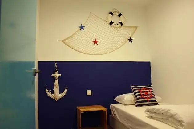 Tek Kişilik Oda, Ortak Banyo (Private)