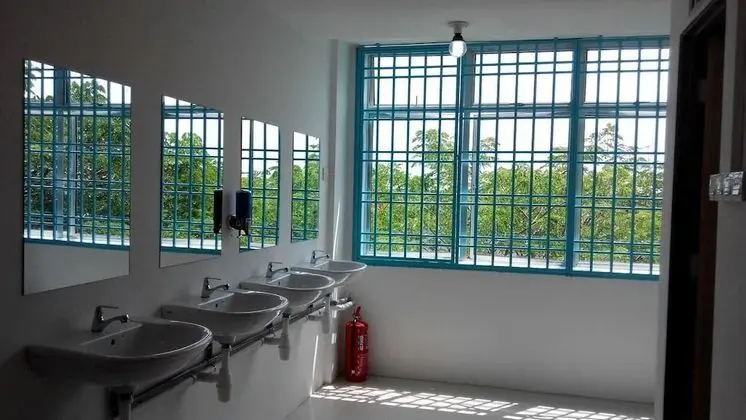 Üç Kişilik Oda, Ortak Banyo (Private)