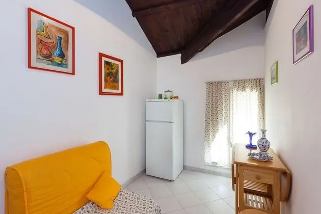 Basic Apart Daire, 1 Yatak Odası (living area with 1 single sofa bed)