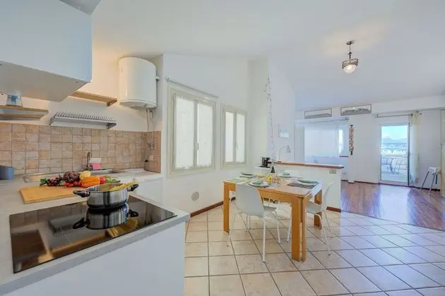 Standard Çatı Katı Süiti (Penthouse), Birden Çok Yatak, Plaj Kenarı (Rooftop On Stresa Lake View)