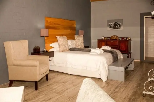 Superior Luxury Room 3