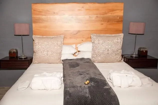 Superior Luxury Room 3