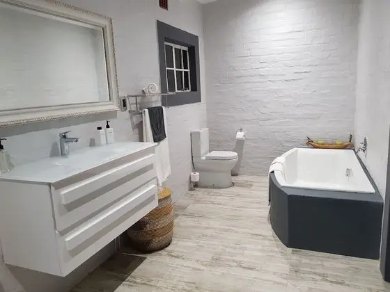 Superior Luxury Room 3