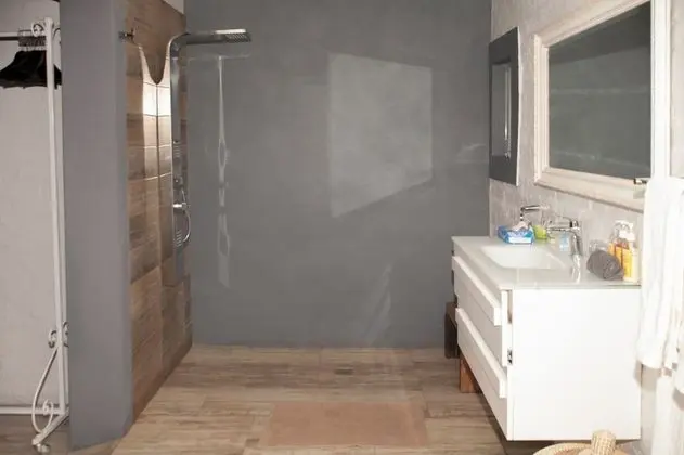 Superior Luxury Room 3