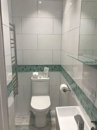 Tek Büyük Yataklı Oda, Banyolu/Duşlu