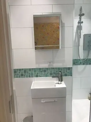 Tek Büyük Yataklı Oda, Banyolu/Duşlu