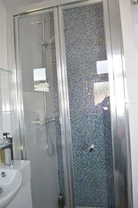 Tek Kişilik Oda, Banyolu/Duşlu