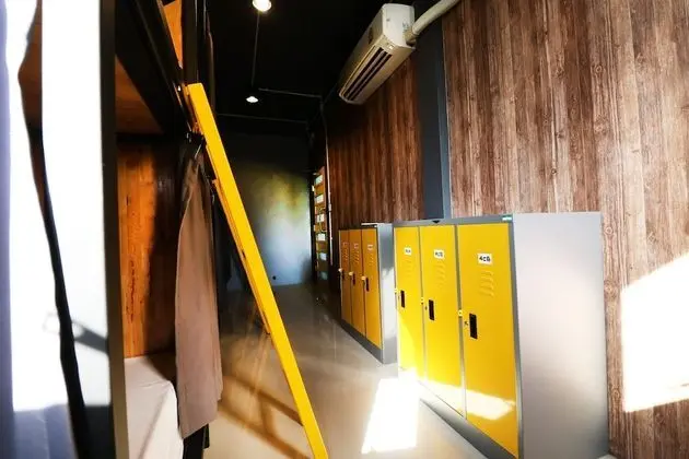 Ortak Ranzalı Oda, Karma Ranzalı Oda