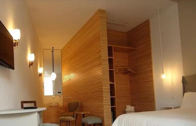 Comfort Tek Büyük Yataklı Oda