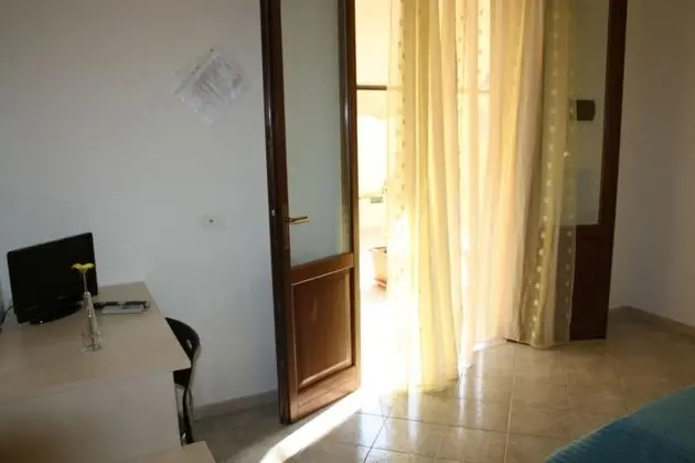 Tek Büyük Yataklı Oda, Veranda