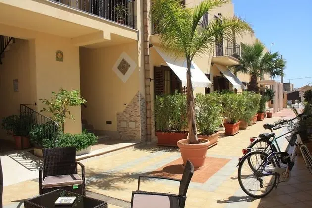 Tek Büyük Yataklı Oda, Veranda