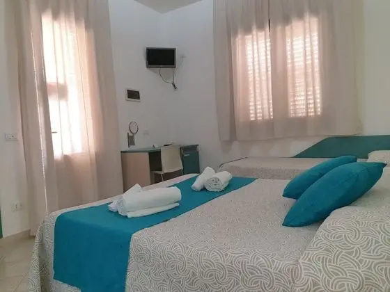 Üç Kişilik Oda, Veranda