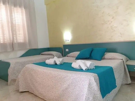 Üç Kişilik Oda, Veranda