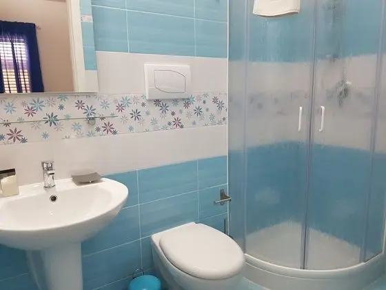 Üç Kişilik Oda, Veranda