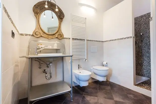Luxury Tek Büyük Yataklı Oda (Balin)