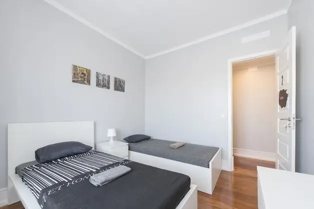 İki Ayrı Yataklı Oda, Ortak Banyo, Şehir Manzaralı