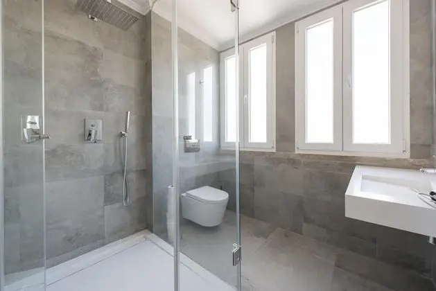 İki Ayrı Yataklı Oda, Ortak Banyo, Şehir Manzaralı