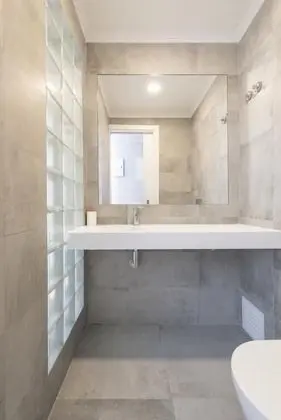 İki Ayrı Yataklı Oda, Ortak Banyo, Şehir Manzaralı