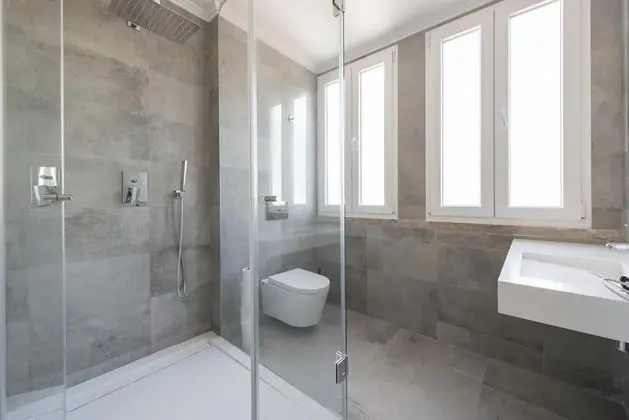 Tek Büyük Yataklı Oda, Ortak Banyo, Şehir Manzaralı (2)