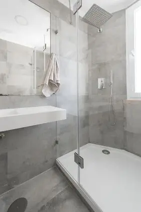 Tek Büyük Yataklı Oda, Ortak Banyo, Şehir Manzaralı (2)