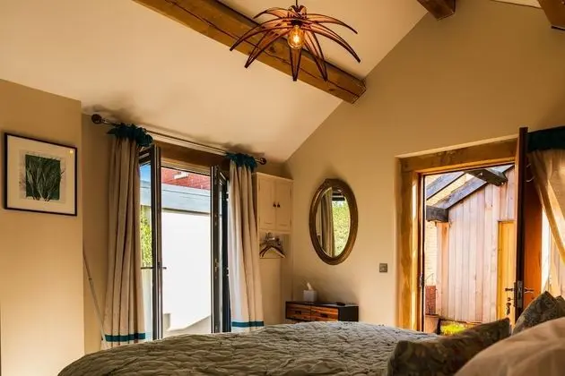 Comfort Tek Büyük veya İki Ayrı Yataklı Oda