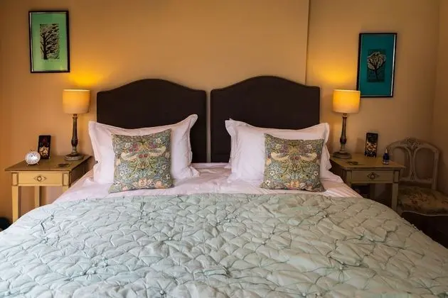 Comfort Tek Büyük veya İki Ayrı Yataklı Oda